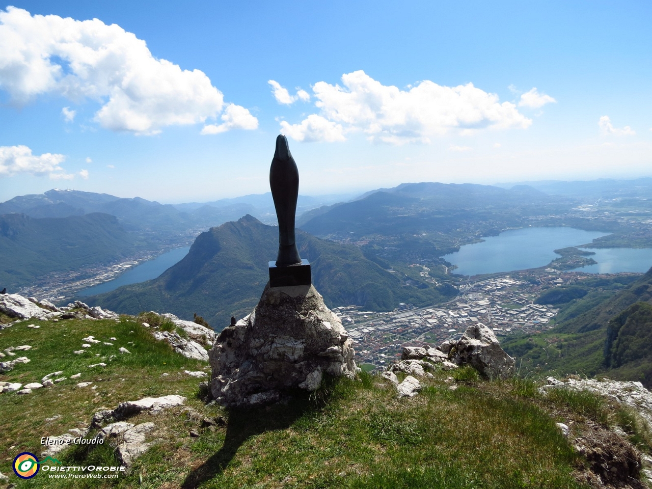 30 La Madonnina guarda l'orizzonte.JPG